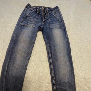 American Eagle Cropped Skinnies sz 6